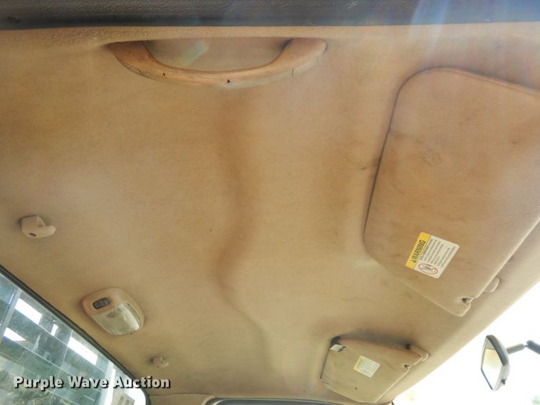 image for item DH6583 2002 Ford F450 Super Duty XL  flatbed truck