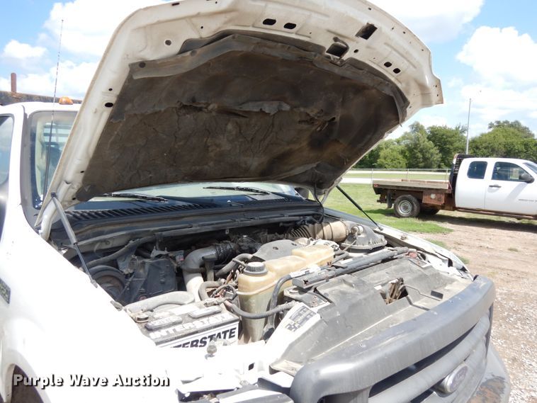 image for item DH6583 2002 Ford F450 Super Duty XL  flatbed truck