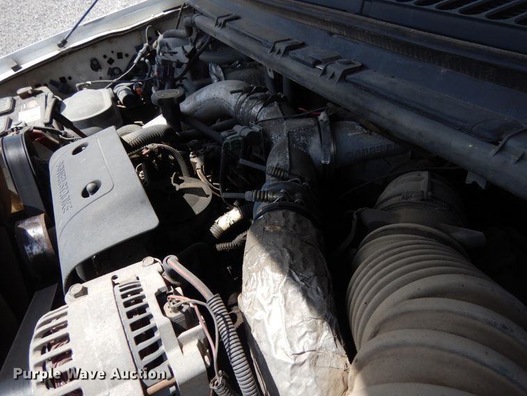 image for item DH6583 2002 Ford F450 Super Duty XL  flatbed truck