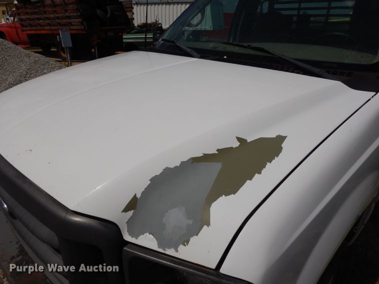 image for item DH6583 2002 Ford F450 Super Duty XL  flatbed truck