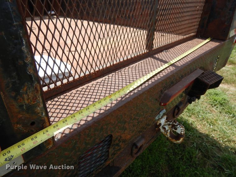 image for item DH6583 2002 Ford F450 Super Duty XL  flatbed truck