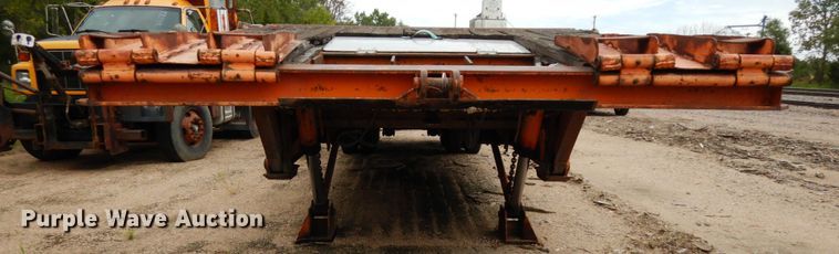 image for item DH6589 1982 Load King 252LFP low boy equipment trailer