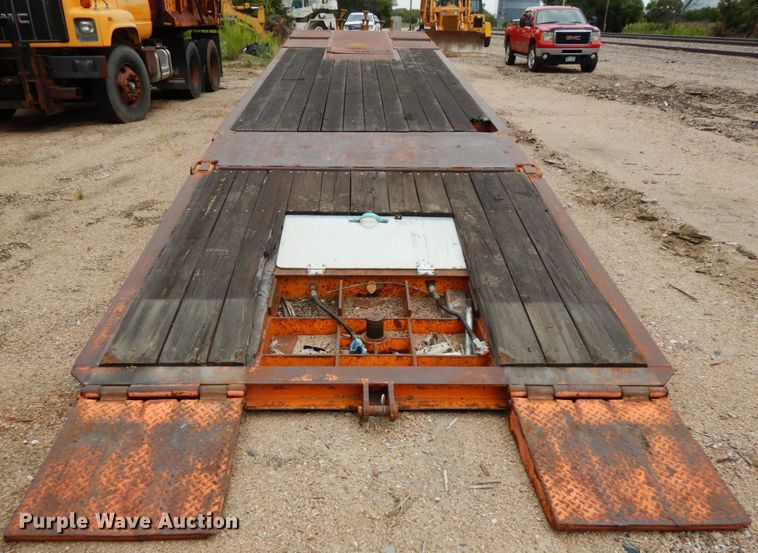 image for item DH6589 1982 Load King 252LFP low boy equipment trailer