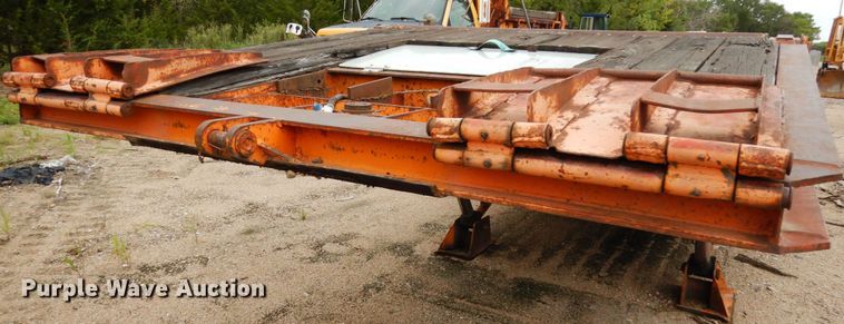 image for item DH6589 1982 Load King 252LFP low boy equipment trailer