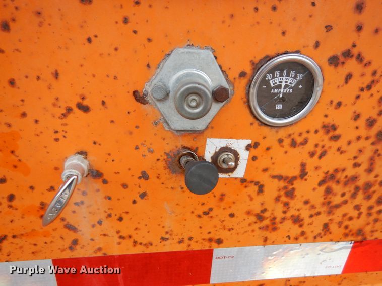 image for item DH6589 1982 Load King 252LFP low boy equipment trailer