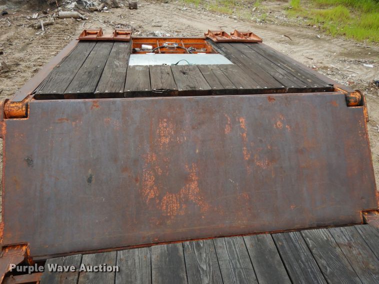 image for item DH6589 1982 Load King 252LFP low boy equipment trailer