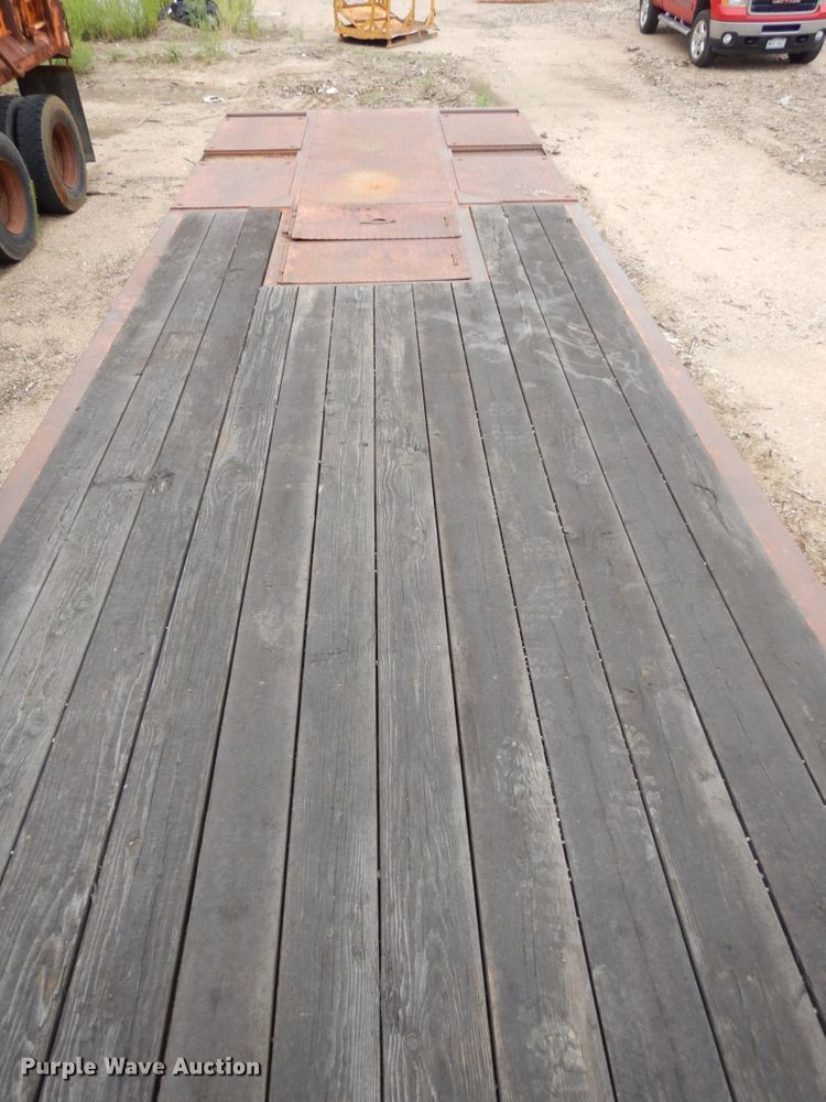 image for item DH6589 1982 Load King 252LFP low boy equipment trailer