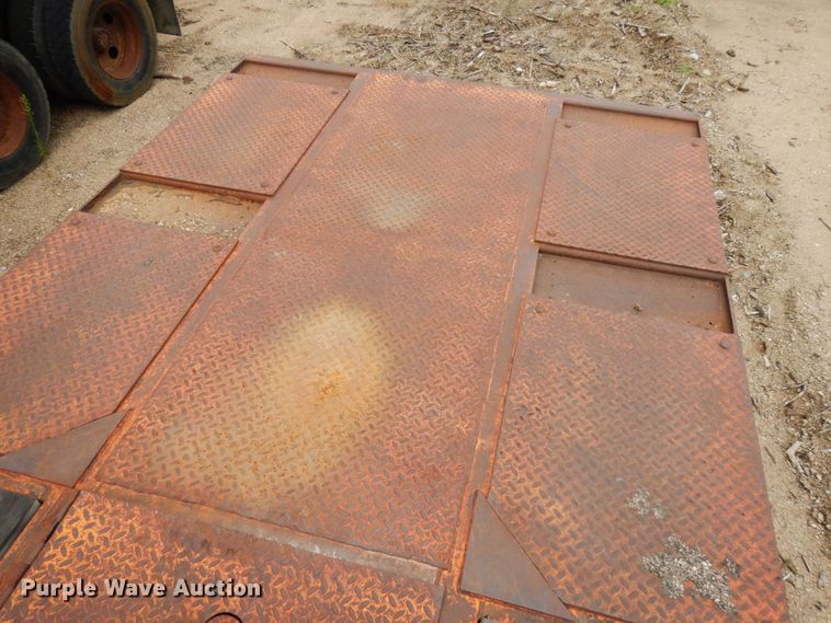 image for item DH6589 1982 Load King 252LFP low boy equipment trailer