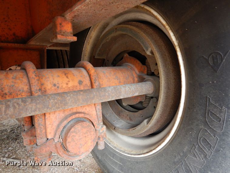 image for item DH6589 1982 Load King 252LFP low boy equipment trailer