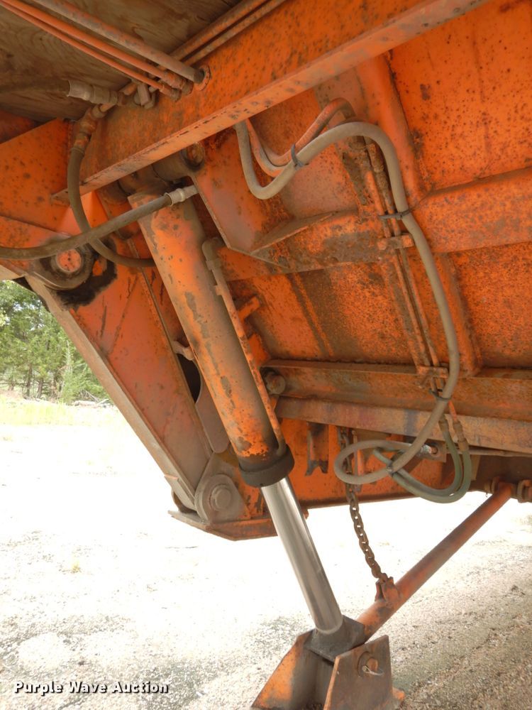image for item DH6589 1982 Load King 252LFP low boy equipment trailer