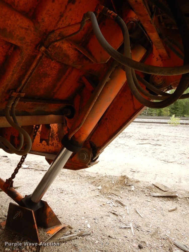 image for item DH6589 1982 Load King 252LFP low boy equipment trailer