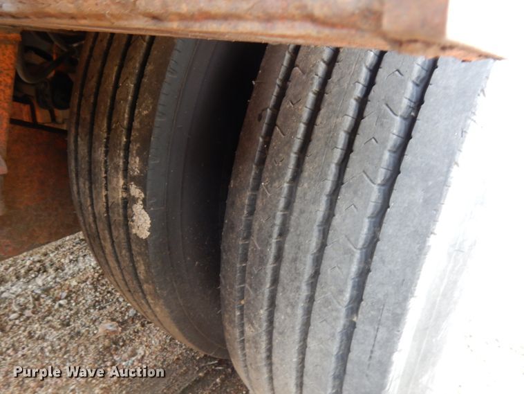 image for item DH6589 1982 Load King 252LFP low boy equipment trailer