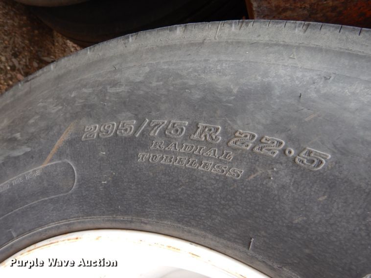 image for item DH6589 1982 Load King 252LFP low boy equipment trailer