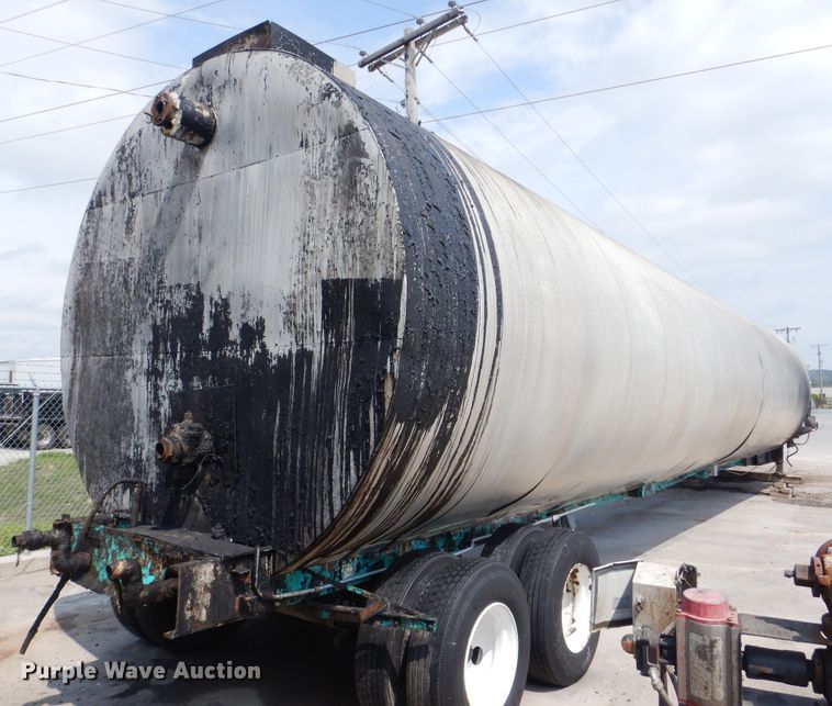 image for item DI0357 Asphalt storage tank trailer