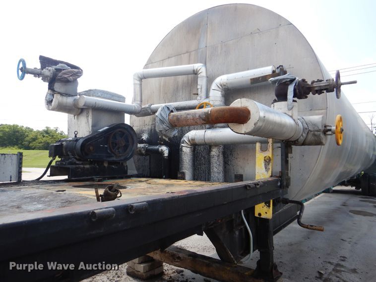 image for item DI0357 Asphalt storage tank trailer