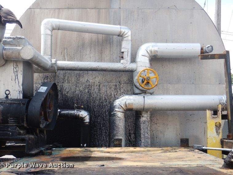 image for item DI0357 Asphalt storage tank trailer