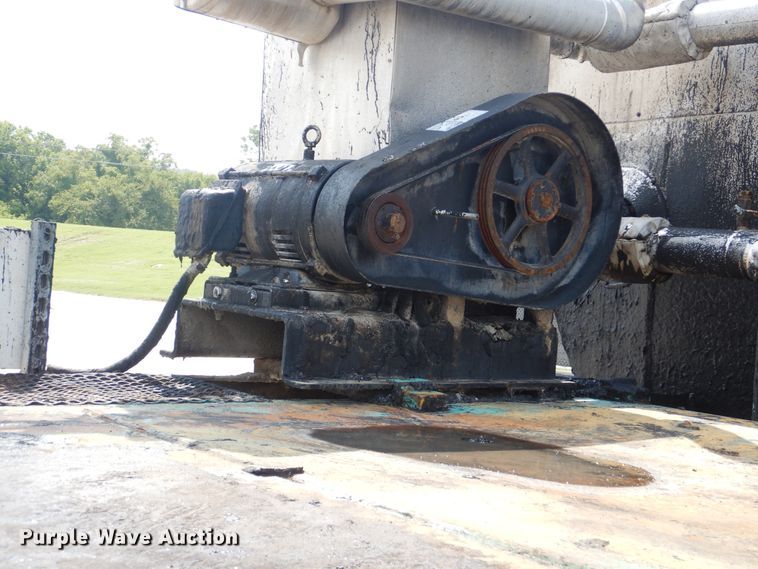 image for item DI0357 Asphalt storage tank trailer