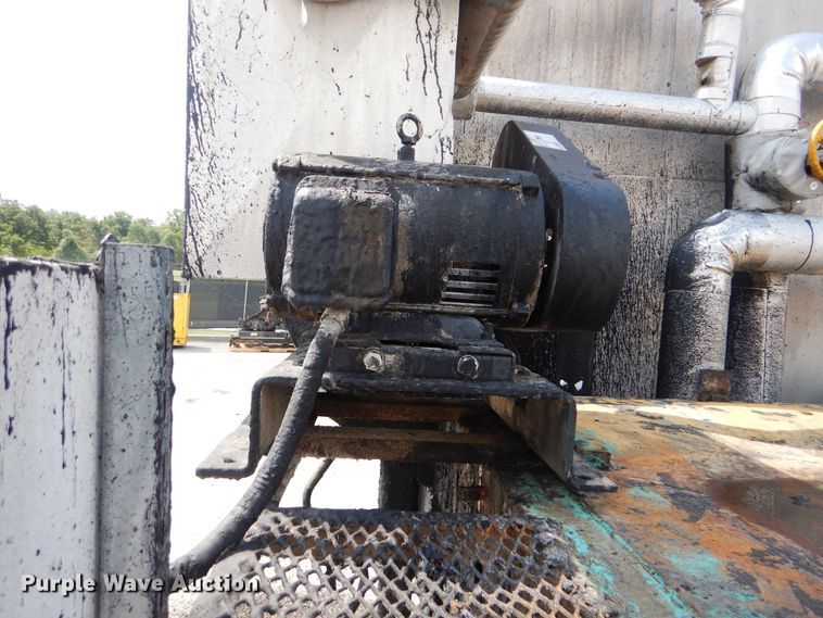 image for item DI0357 Asphalt storage tank trailer