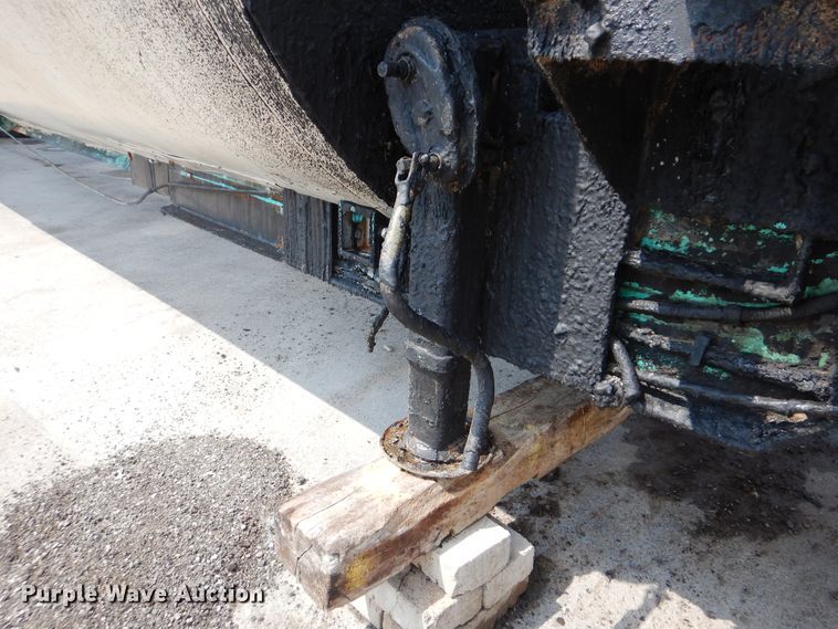 image for item DI0357 Asphalt storage tank trailer