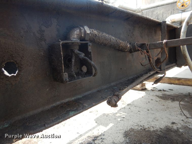 image for item DI0357 Asphalt storage tank trailer