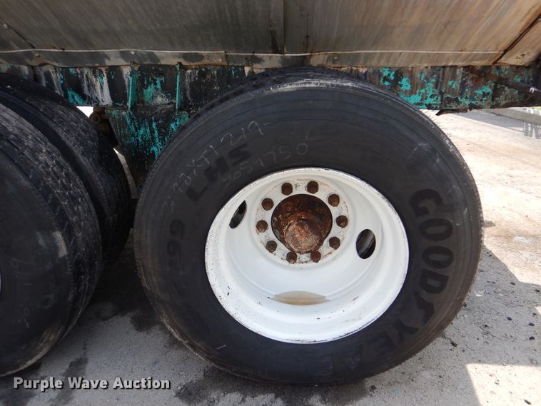 image for item DI0357 Asphalt storage tank trailer