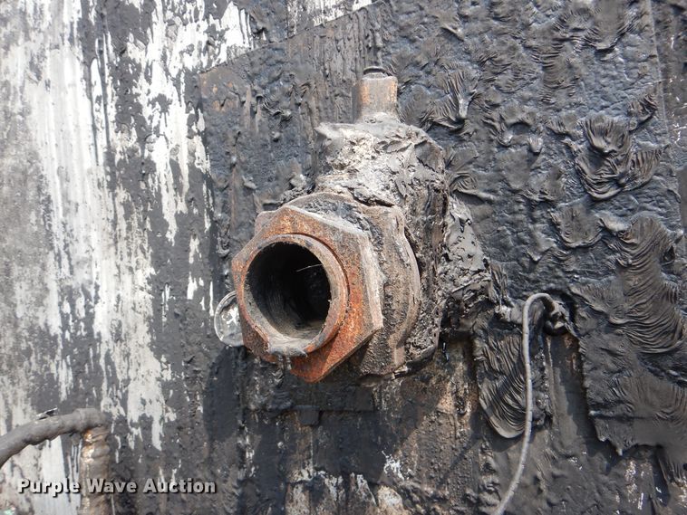 image for item DI0357 Asphalt storage tank trailer