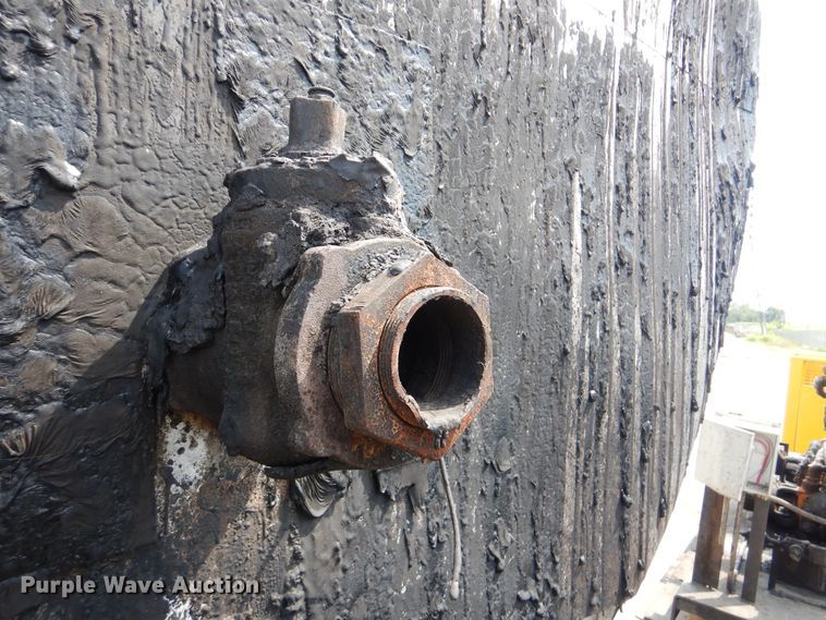 image for item DI0357 Asphalt storage tank trailer