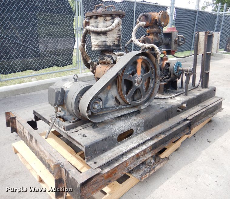 image for item DI0357 Asphalt storage tank trailer