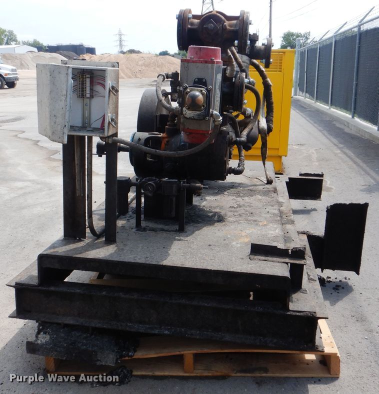 image for item DI0357 Asphalt storage tank trailer