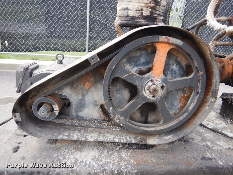 image for item DI0357 Asphalt storage tank trailer