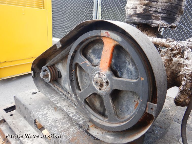 image for item DI0357 Asphalt storage tank trailer