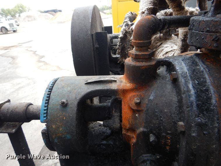 image for item DI0357 Asphalt storage tank trailer