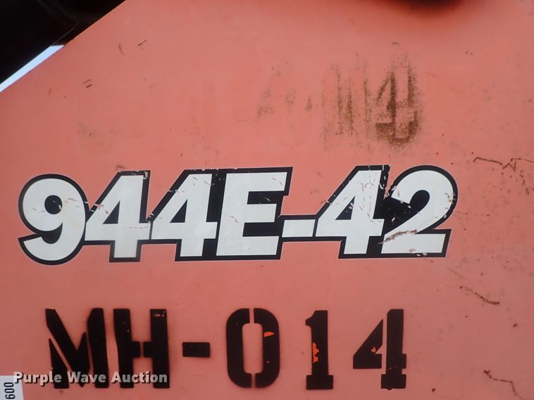 image for item DI4600 Lull 944E-42  telehandler