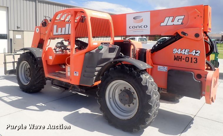 image for item DI4602 Lull 944E-42  telehandler
