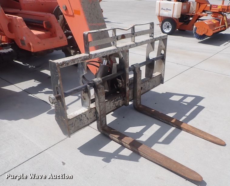 image for item DI4602 Lull 944E-42  telehandler