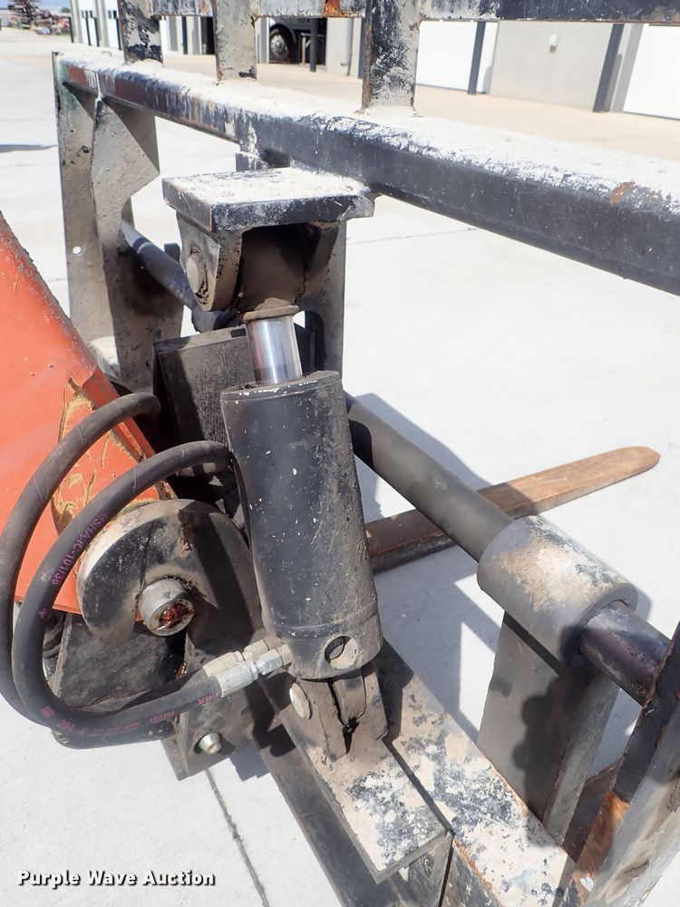 image for item DI4602 Lull 944E-42  telehandler