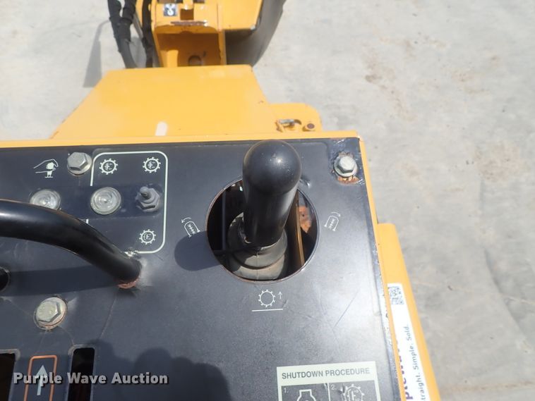 image for item DI4644 2015 Vermeer SC30TX stump grinder