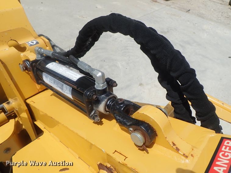 image for item DI4644 2015 Vermeer SC30TX stump grinder