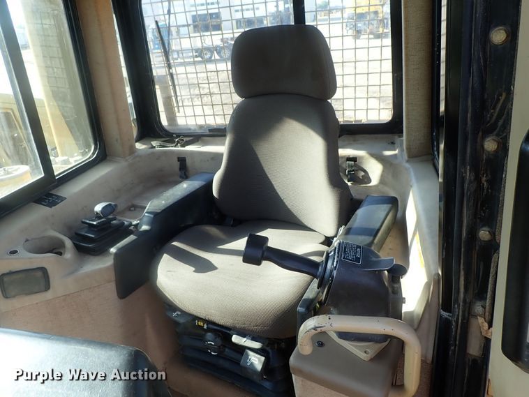 image for item DI4666 2005 Caterpillar D6R LGP  dozer