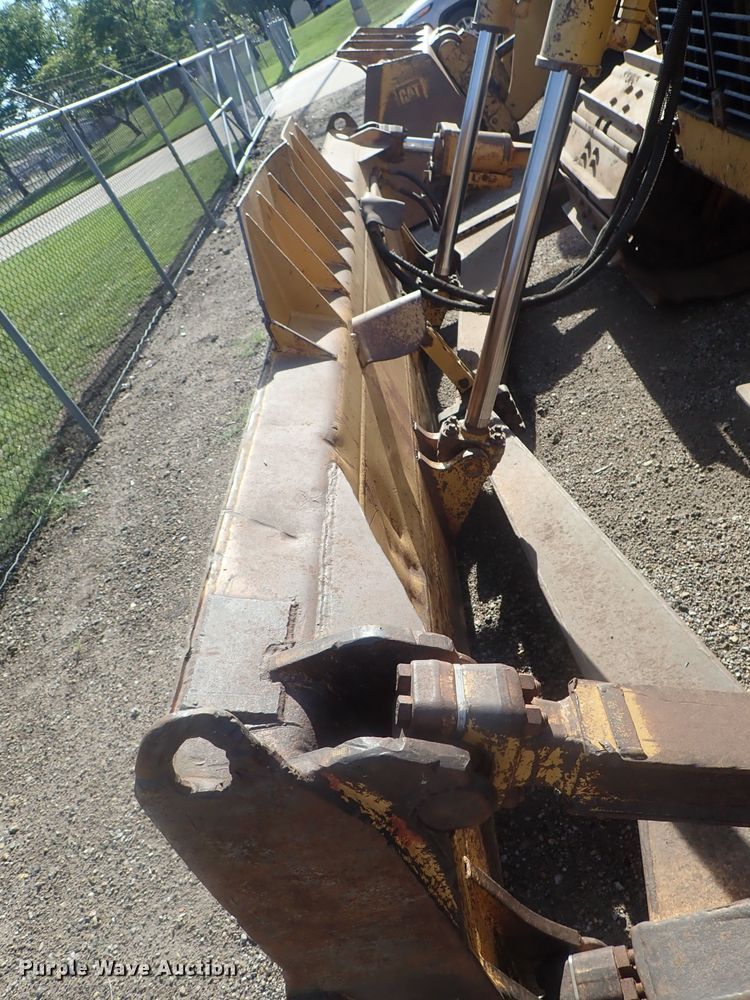 image for item DI4666 2005 Caterpillar D6R LGP  dozer