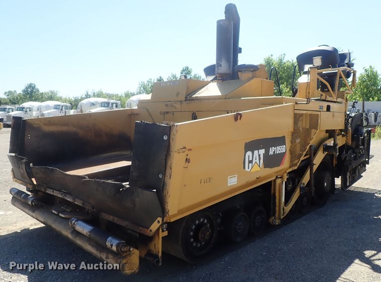 image for item DI4670 2011 Caterpillar AP1055D  paver