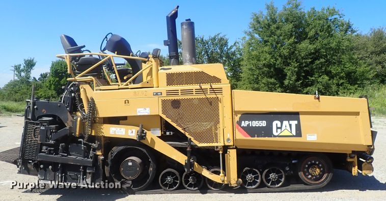 image for item DI4670 2011 Caterpillar AP1055D  paver