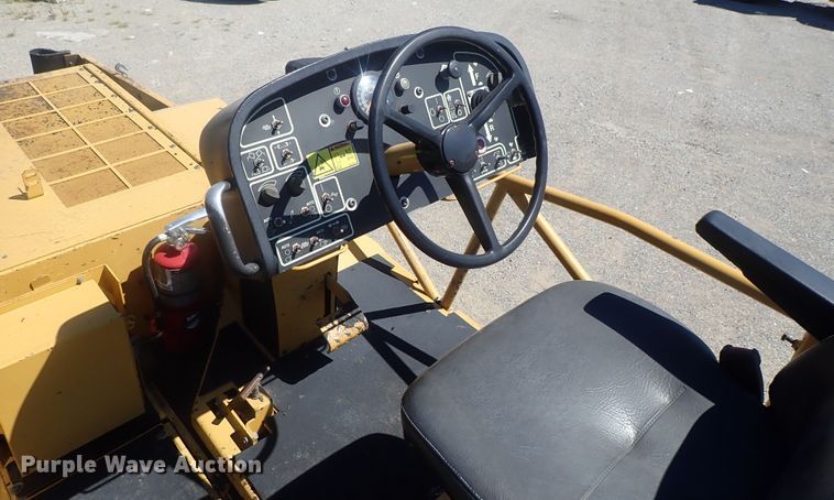 image for item DI4670 2011 Caterpillar AP1055D  paver