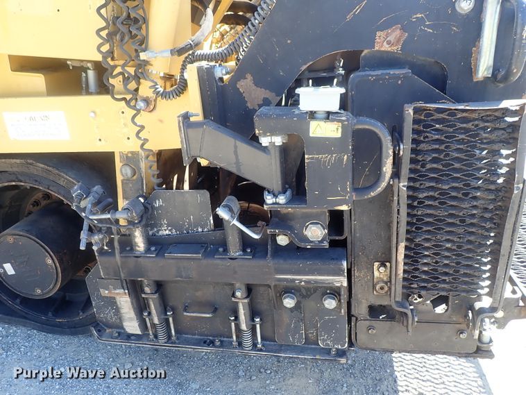 image for item DI4670 2011 Caterpillar AP1055D  paver