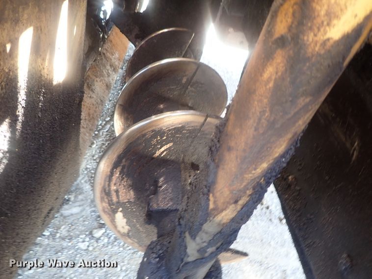 image for item DI4670 2011 Caterpillar AP1055D  paver