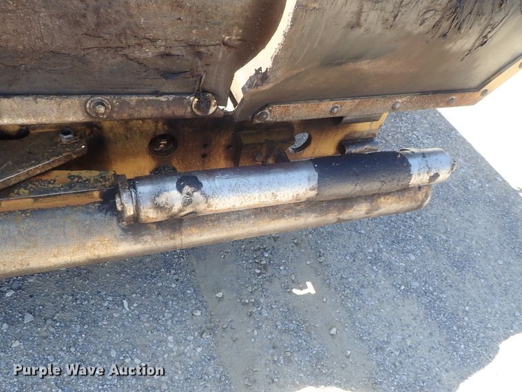 image for item DI4670 2011 Caterpillar AP1055D  paver