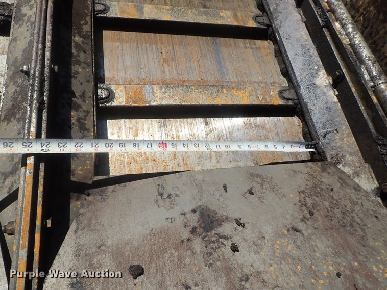 image for item DI4670 2011 Caterpillar AP1055D  paver