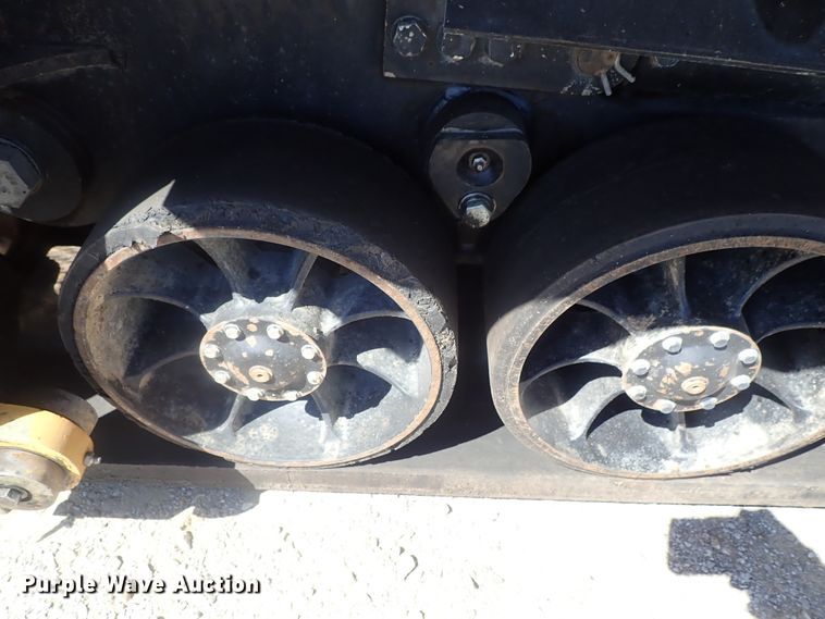 image for item DI4670 2011 Caterpillar AP1055D  paver