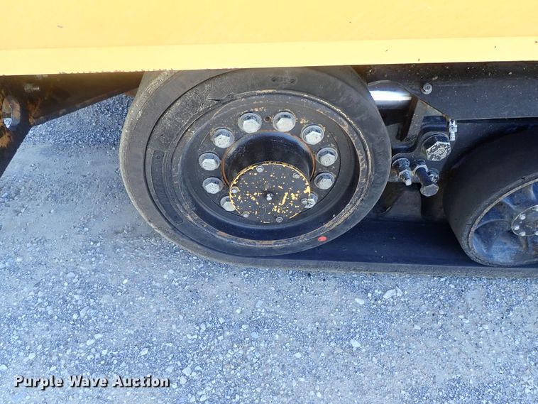 image for item DI4670 2011 Caterpillar AP1055D  paver