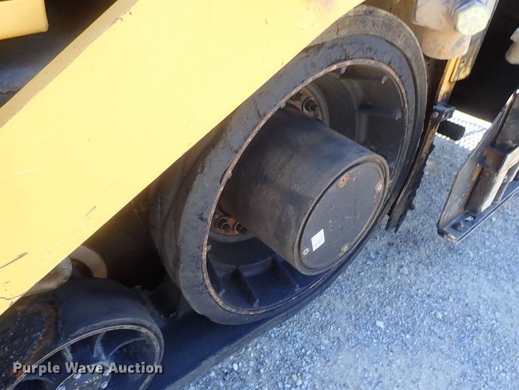 image for item DI4670 2011 Caterpillar AP1055D  paver